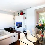 K V!sta Penthouse In Centre Town - Amazing View! Apartmán Como