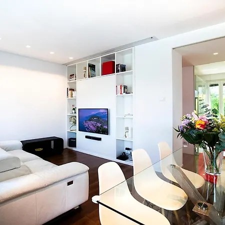 K V!sta Penthouse In Centre Town - Amazing View! Apartment Como