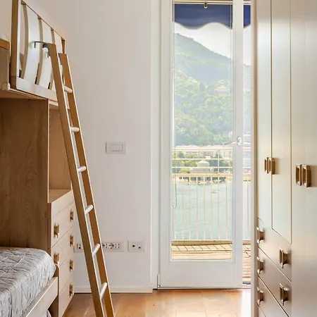 K V!sta Penthouse In Centre Town - Amazing View! Appartement Como
