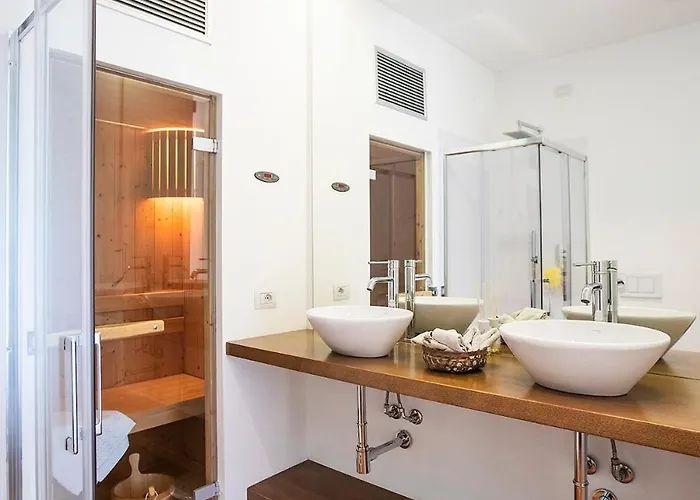 K V!sta Penthouse In Centre Town - Amazing View! *