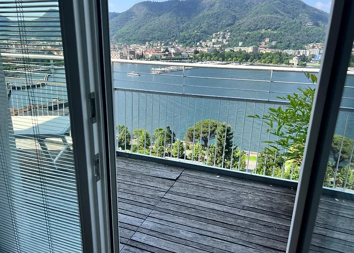 K V!sta Penthouse In Centre Town - Amazing View! Apartamento Como