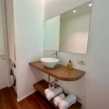 K V!sta Penthouse In Centre Town - Amazing View! Комо